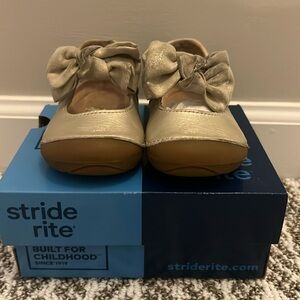Stride rite sm esme champagne size 5.5